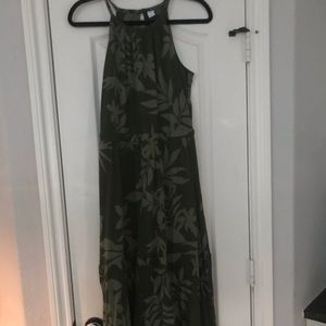 Size large old navy maxi dress